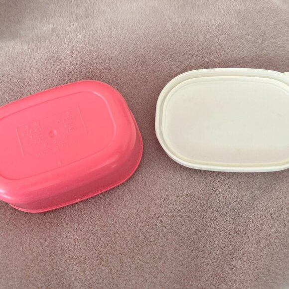 Cute Hello Kitty Doll with Mini Plastic Container: Perfect for Hello Kitty Fan - Picture 7 of 8